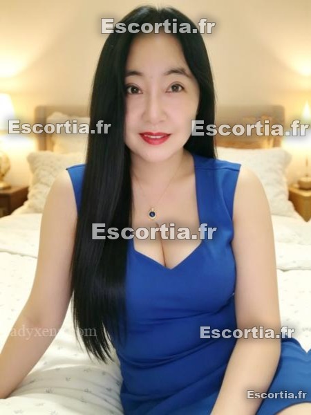 Ajing79 escort Paris 17eme