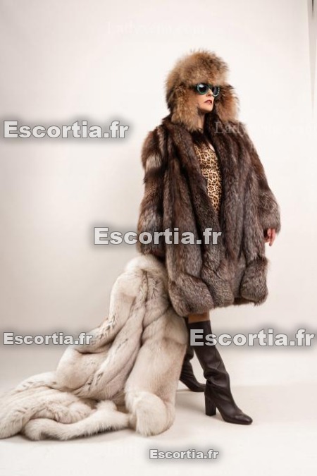 Arianefetich escort Paris 16eme