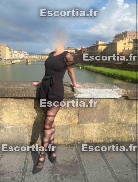 Blueverbascum escort Paris 5eme