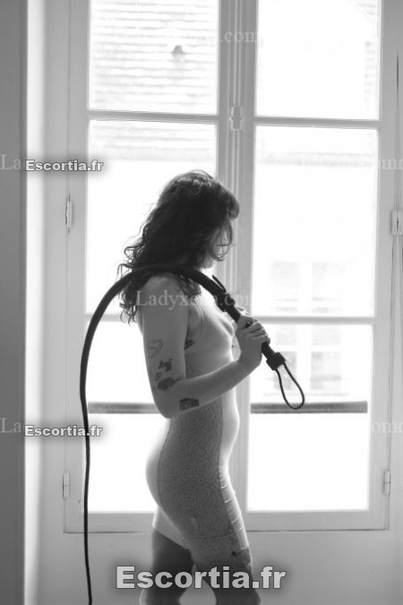 Capitainebebe escort Paris 13eme