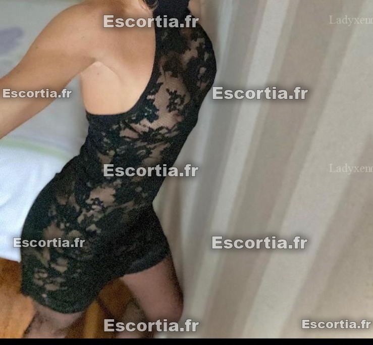 Carla37A photo 5