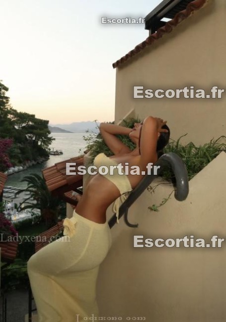 Emilyparis photo 5
