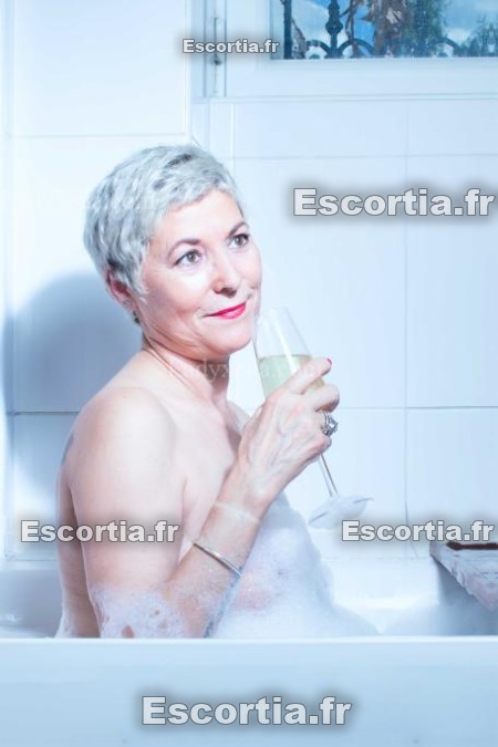 Escarpindeparis escort Paris 7eme