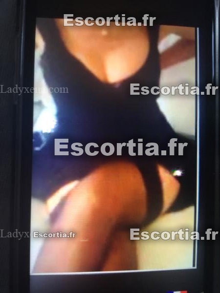 Everly escort Aix en provence