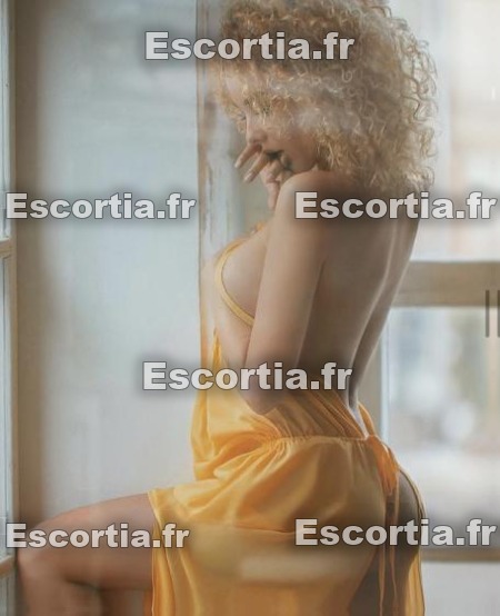 Gloria escort Paris 16eme