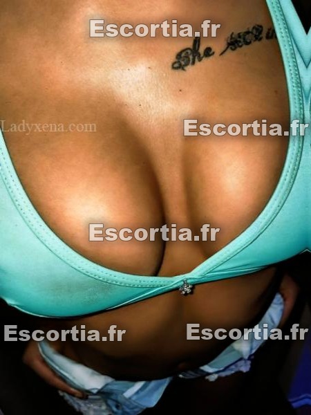 Jasmine Hotgirl escort Paris 17eme