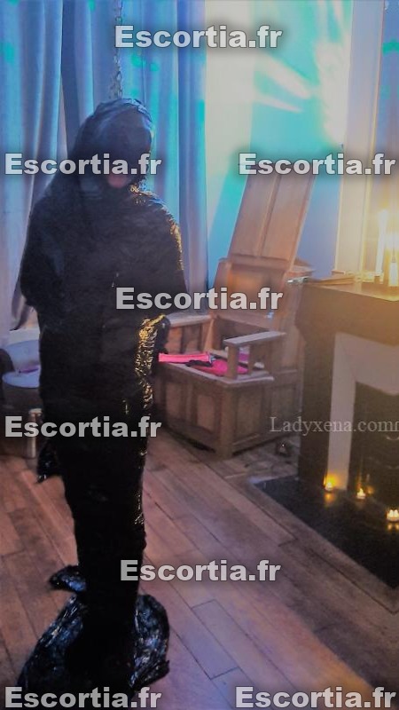 Lady Asteria photo 2