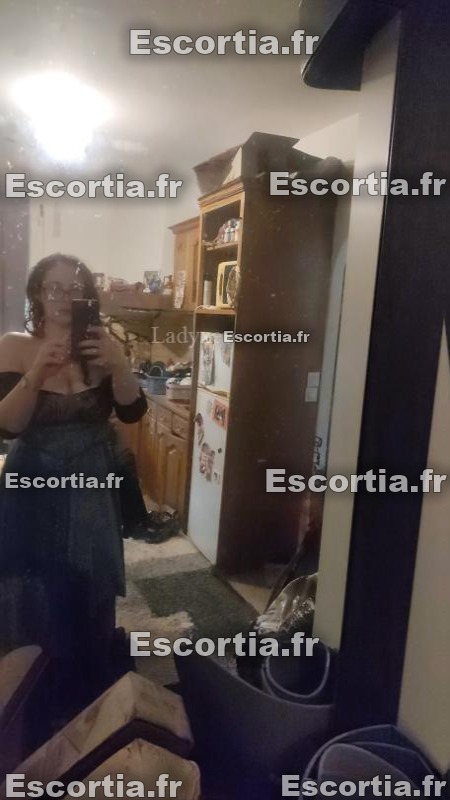 Leyna photo 3