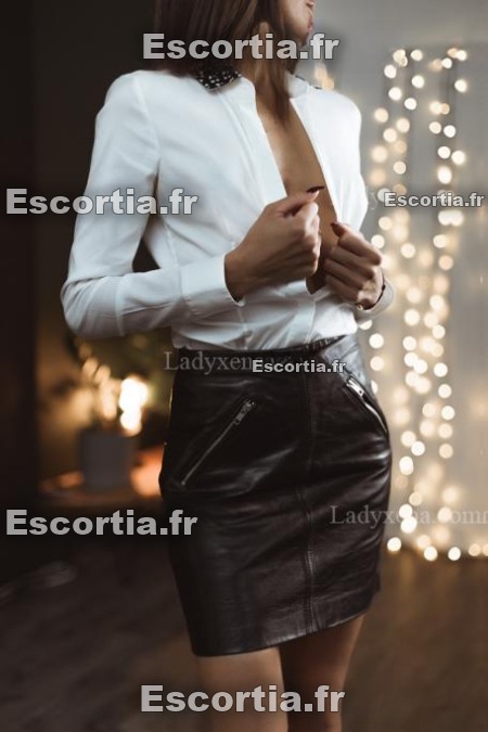 Lisebrunette38 escort Grenoble