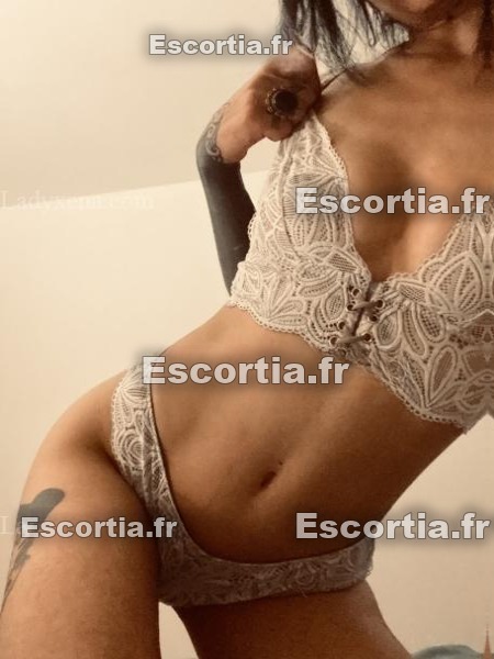 Livgiana escort Lyon
