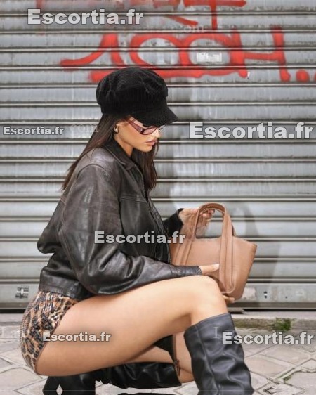 Melba Crue escort Paris 17eme