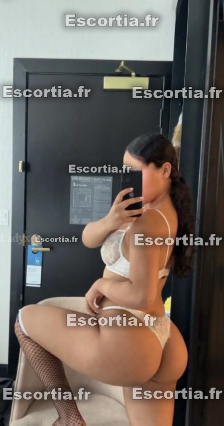 Mia Paris75 escort Paris 17eme