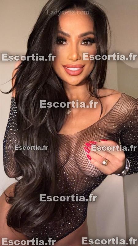 Scarlet escort Paris 8eme
